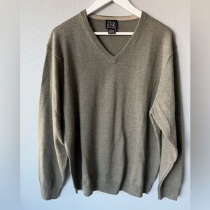 Jos A Bank sage green 100% Merino Wool long sleeve v-neck sweater Men’s sz L